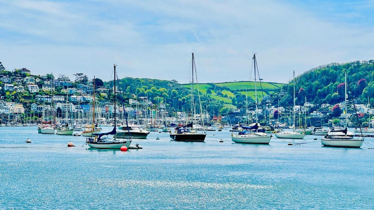 Two Guns - Contemporary, Stylish Townhouse With Stunning Sea Views Holiday home Kingswear