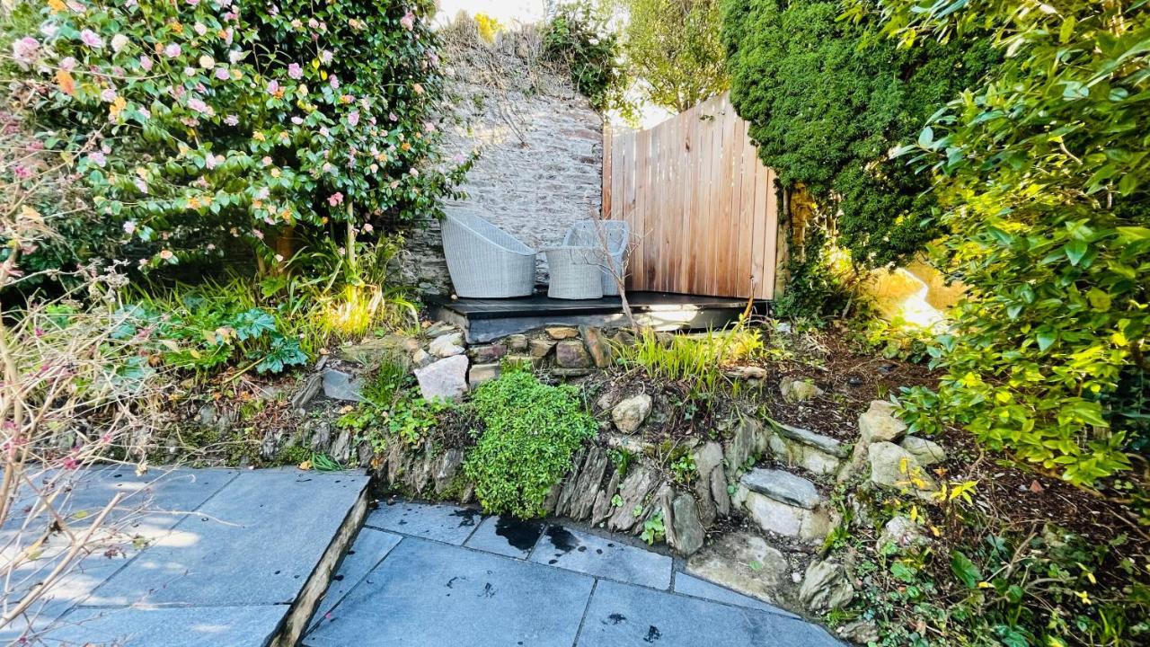 Two Guns - Contemporary, Stylish Townhouse With Stunning Sea Views Holiday home Kingswear