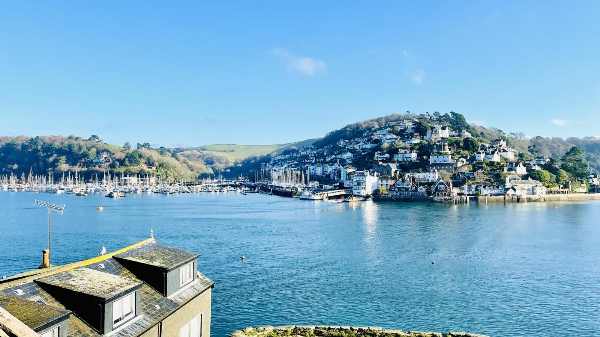 Two Guns - Contemporary, Stylish Townhouse With Stunning Sea Views Kingswear