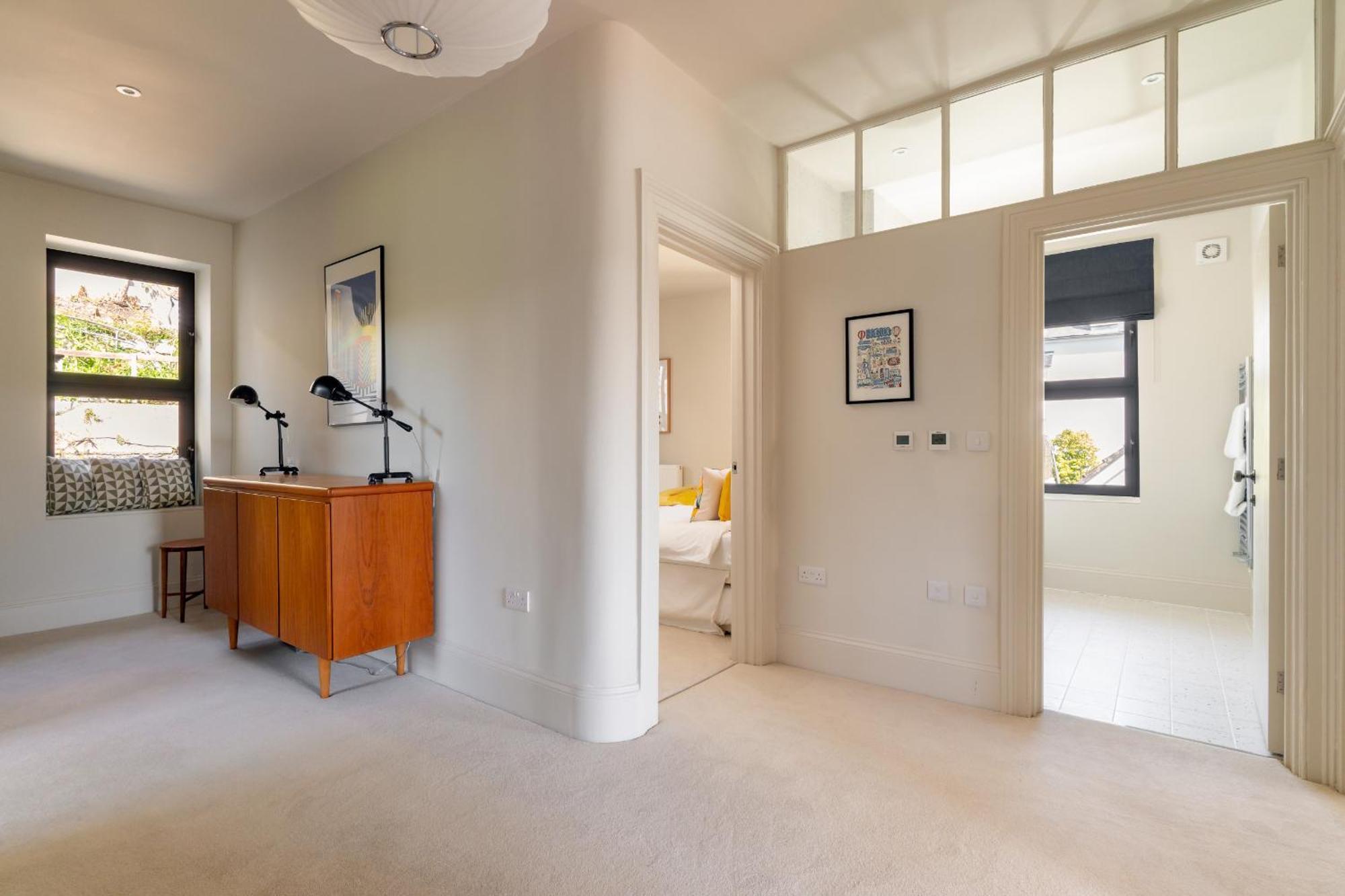 Two Guns - Contemporary, Stylish Townhouse With Stunning Sea Views Kingswear