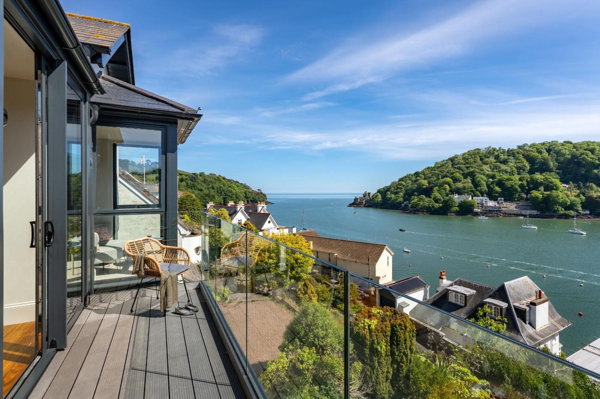 Two Guns - Contemporary, Stylish Townhouse With Stunning Sea Views