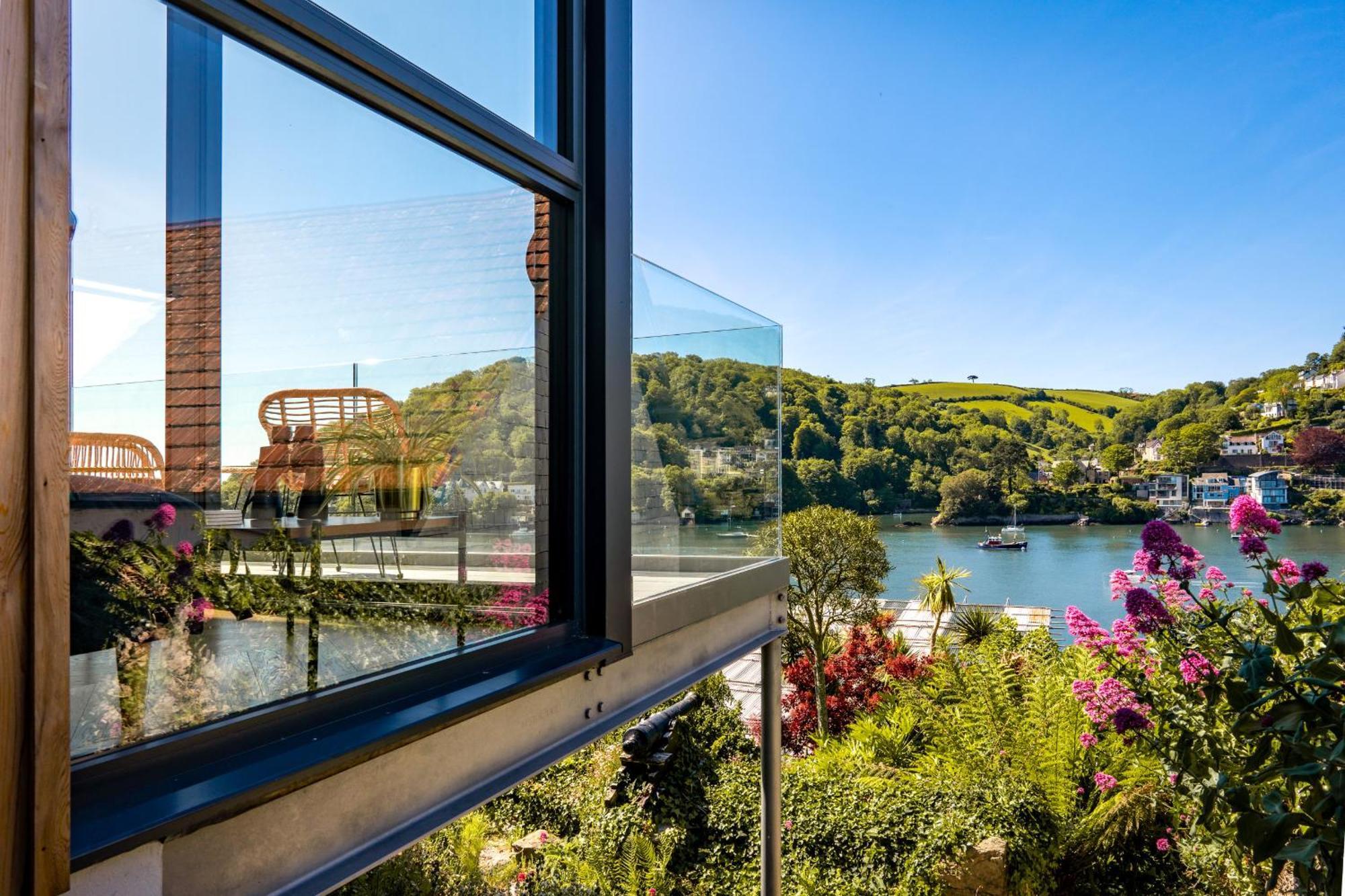 Two Guns - Contemporary, Stylish Townhouse With Stunning Sea Views Holiday home *