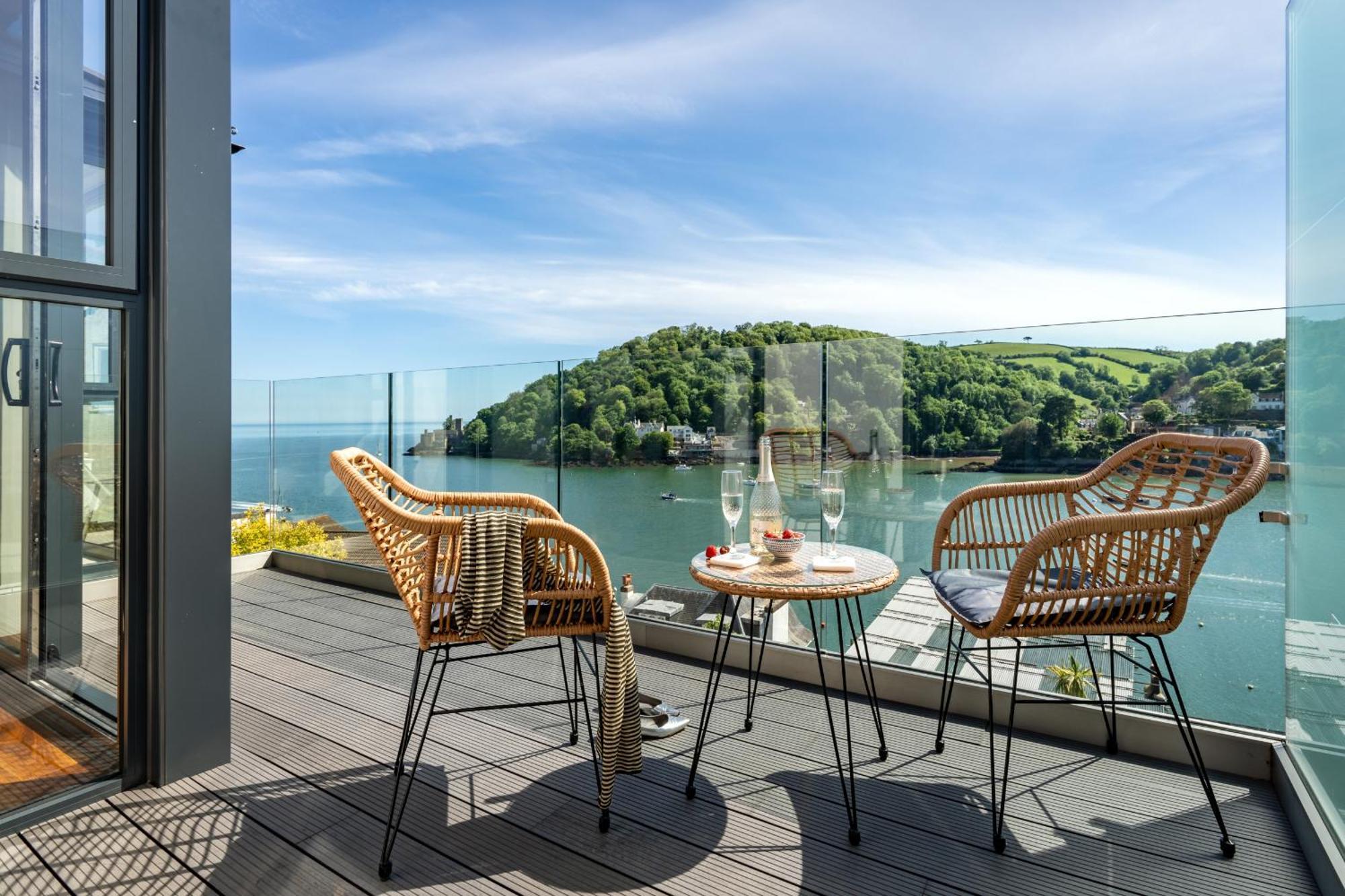 Holiday home Two Guns - Contemporary, Stylish Townhouse With Stunning Sea Views *